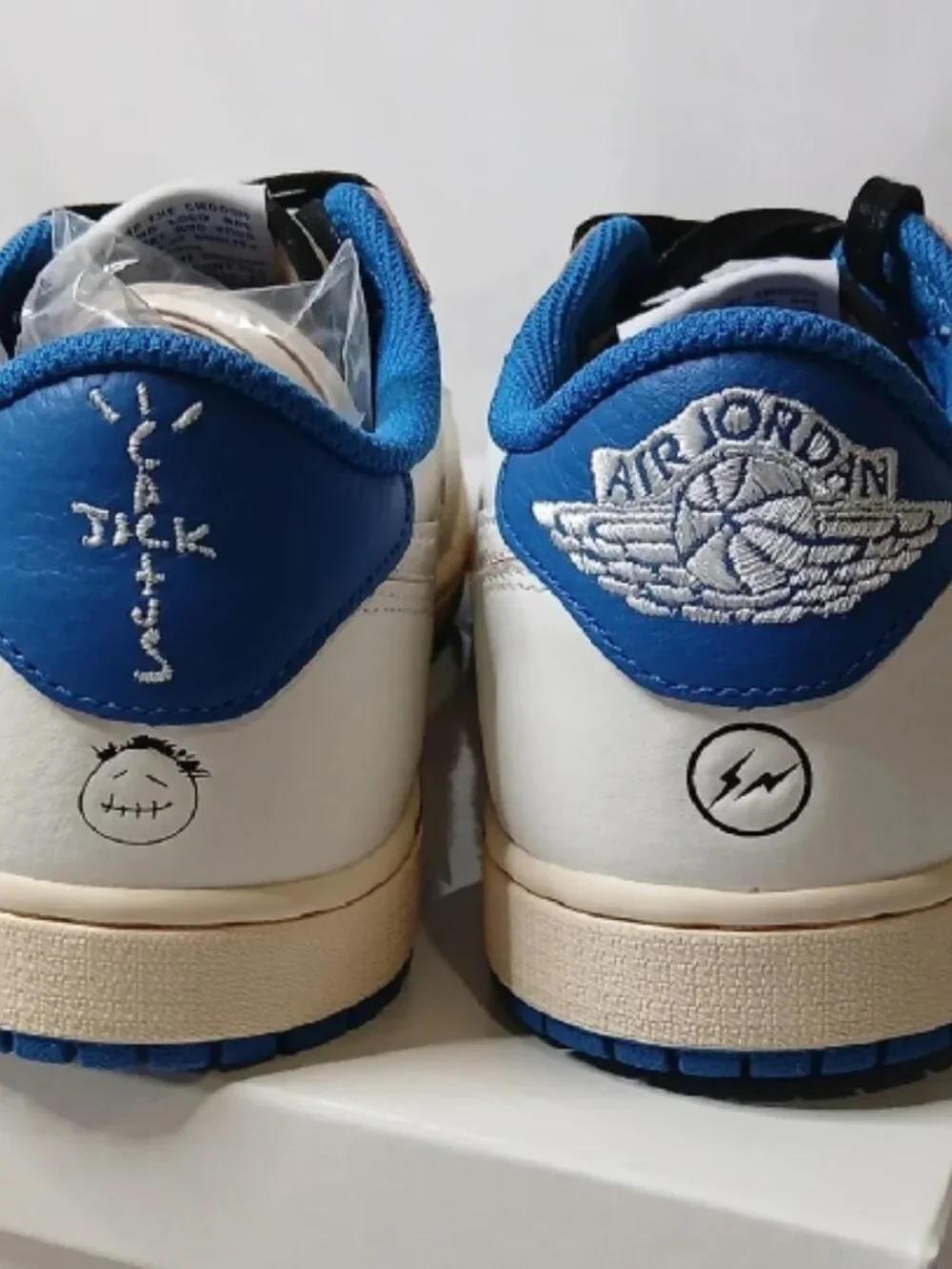 Nike Air Jordan 1 Low OG Travis Scott x Fragments